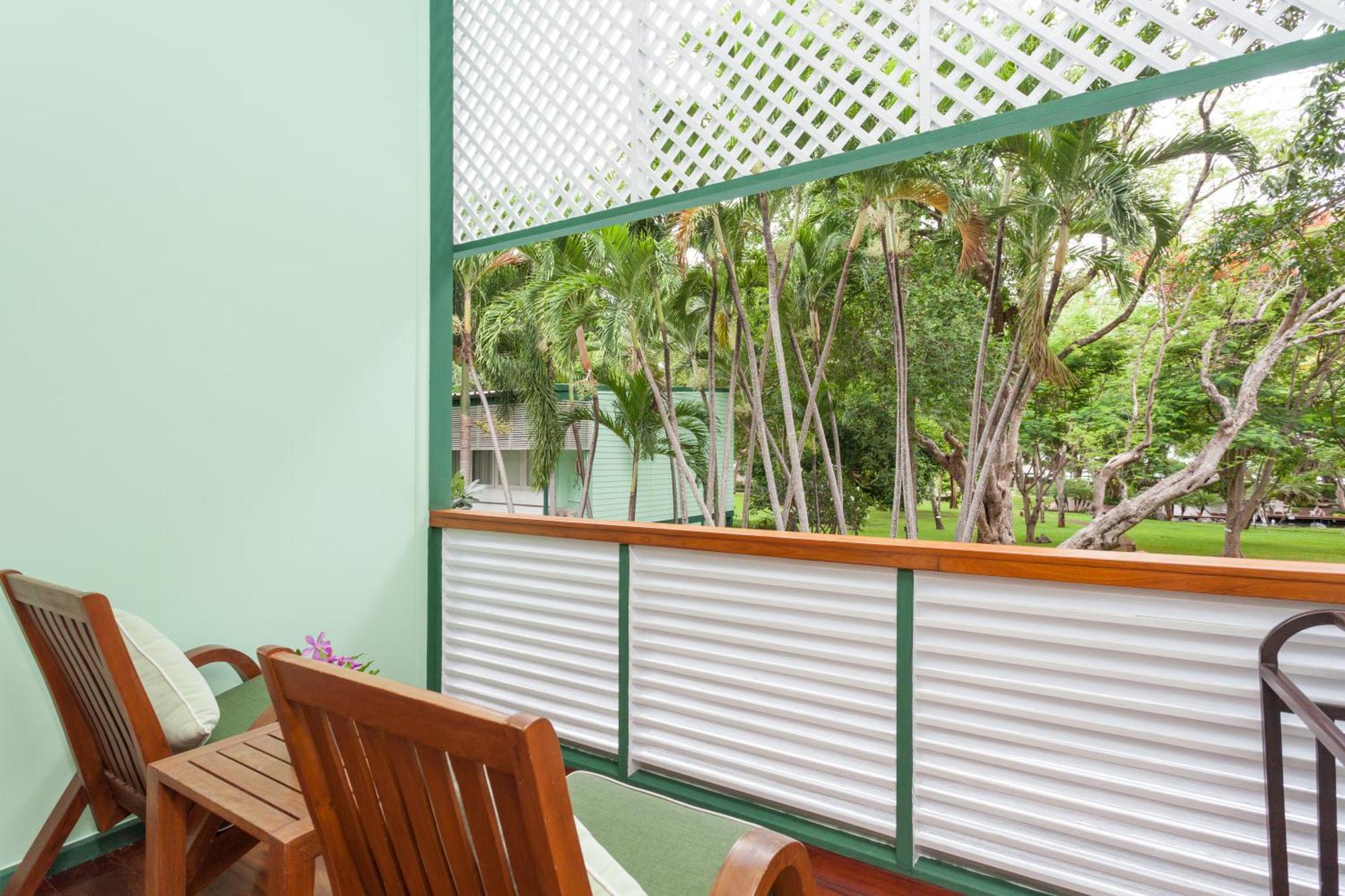 Raya Resort Beach Front - The Most Green Resort In Cha-Am Exterior photo